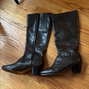 1970s VintageNaturalizer Brown Leather Heeled Knee-High Boots